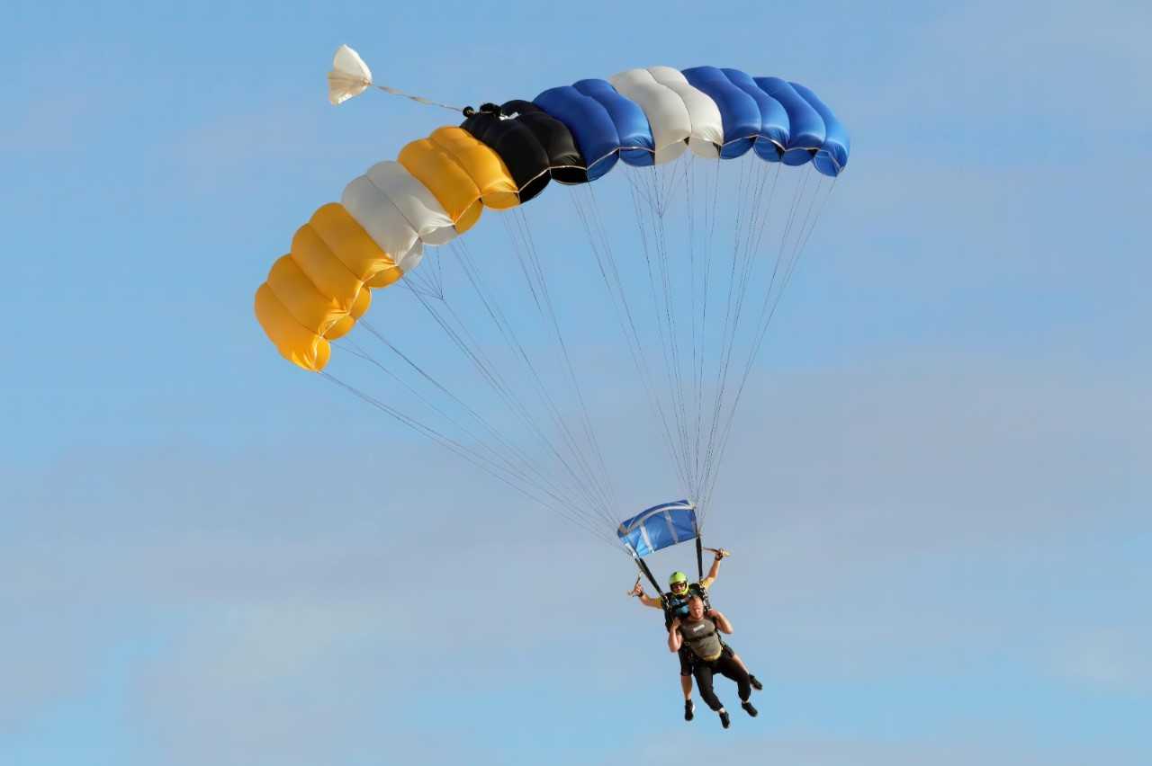Saut parachute Pyrénées-Orientales
